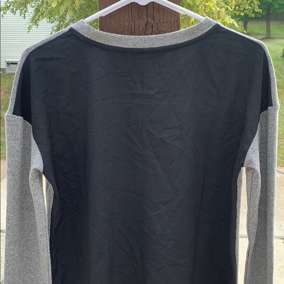 Ann Taylor Long Sleeved Top - Picture 4 of 6